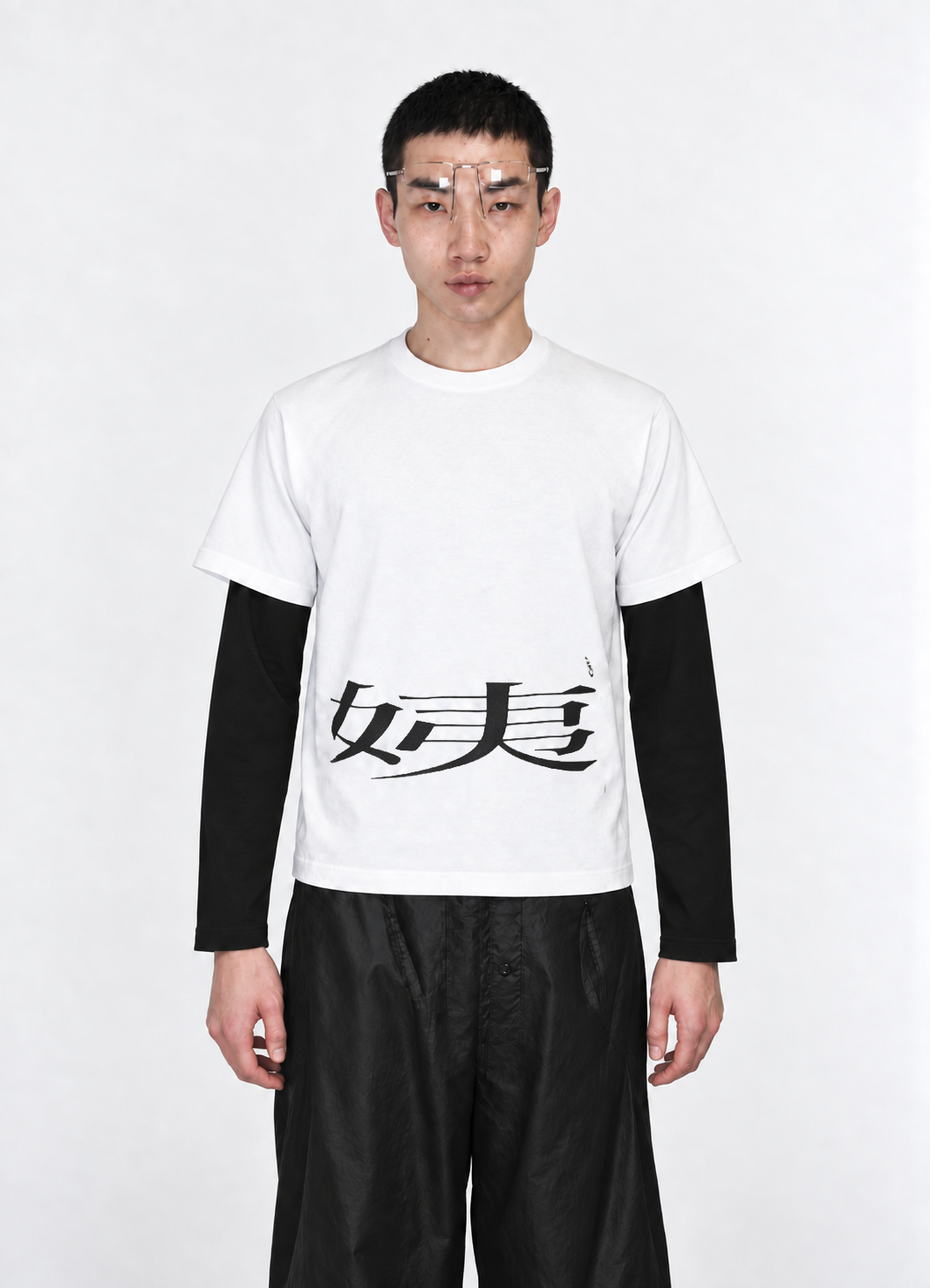 "阿姨" AW26 MERCH T-SHIRTS - WHITE