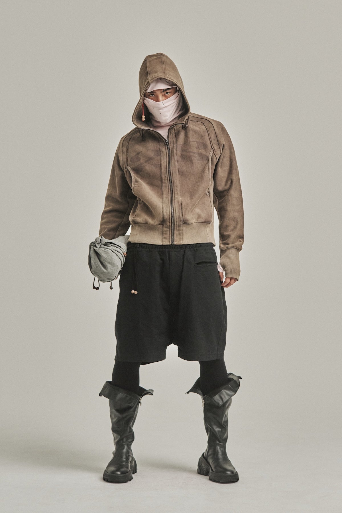 MOMOTARO look 23